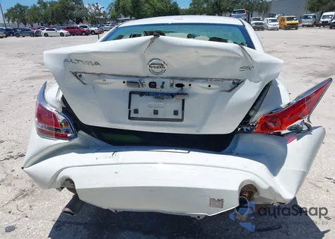 2015 Nissan Altima 2.5 Sv z USA, uszkodzony, nr VIN 1N4AL3AP4FC421239